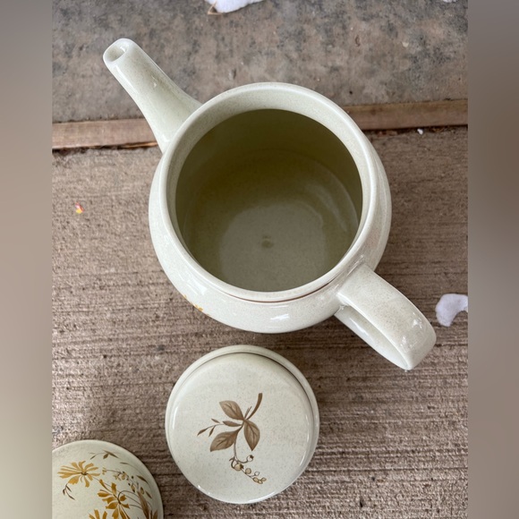 ROYAL DOULTON Sandsprite Tea Pot and Pitcher 1975 Lambethware Set Of 2 - Picture 5 of 7